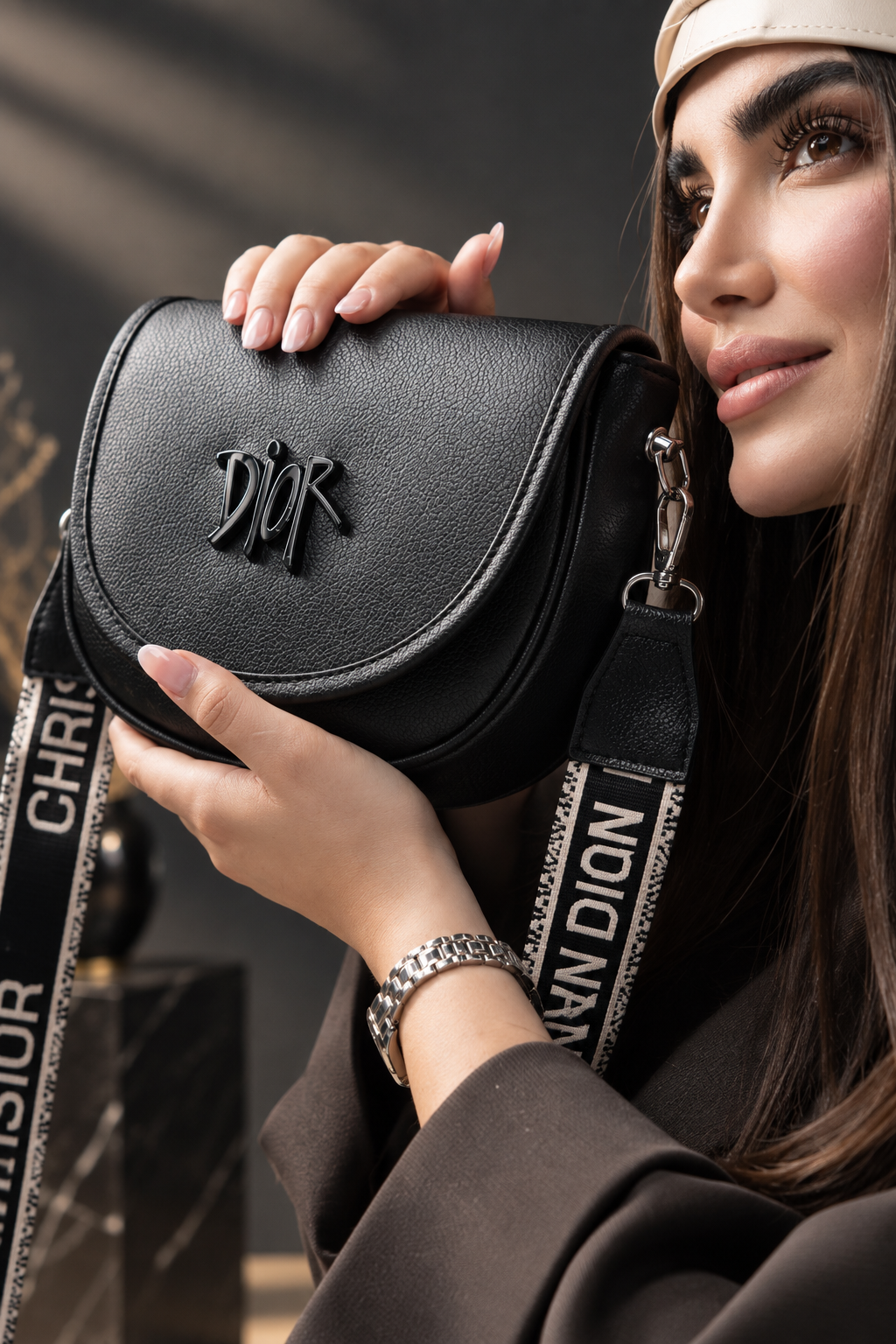 کیف نیم گرد Dior